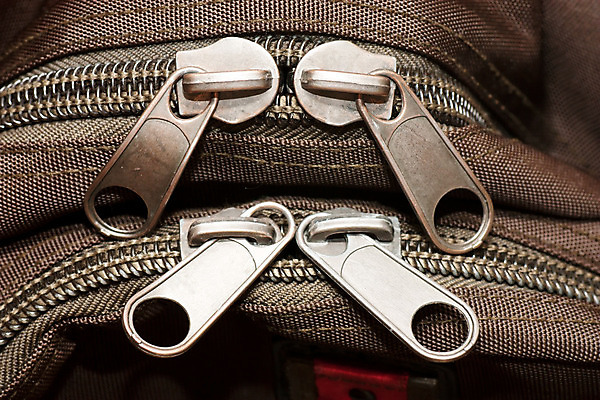 포토 JPG 해외이미지 옷 백그라운드 컨셉 패턴 가방 모션 함께함 사람없음 유행 금속 펼침 흰색 직물 오픈 닫기 미끄럼틀 결합 오브젝트 싱글 질감 잠금 보안 지퍼 발견 섞기 시리즈 효과 해외202004 해외포토 잡화 컬러 무늬 재질 안전 놀이기구 파일형식 이미지허브