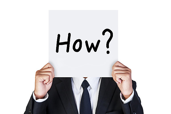 포토 JPG 해외이미지 스튜디오촬영 1 손 남자 종이 넥타이 노동자 사람 정장 성인 사람없음 가로 단어 물음표 흰색 잡기 비즈니스맨 메시지 질문 쇼 보여주기 고립 해외202004 해외포토 직업 문자 기호 잡화 옷 컬러 비즈니스 모션 실내 신체부위 직장인 파일형식 이미지허브