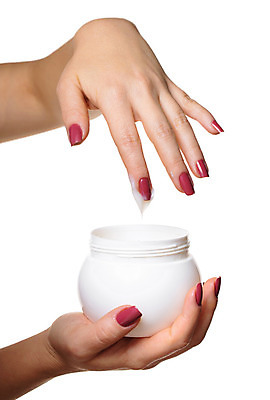 포토 JPG 해외이미지 백인 손 여자 백그라운드 신체 손가락 건강 관리 성인 사람없음 치료 약 스파 화장품 흰색 잡기 항아리 매끈함 손톱관리 손톱 피부 크림 피부관리 로션 고립 돌봄 보습 수분크림 위생관리 신청 해외202004 해외포토 서양인 컬러 의학 모션 사람 신체부위 뷰티 도자기 감각 네일아트 파일형식 이미지허브
