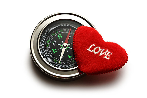 포토 JPG 해외이미지 모양 행복 여행 컨셉 가이드 화살 아이디어 발렌타인데이 건강 선물 사랑 사람없음 빨간색 단어 숫자 약 금속 장비 탐험 하트 직물 나침반 편지 방향 심볼 오브젝트 사인 검색 위치 지형 북쪽 네비게이션 남쪽 경도 고립 돌봄 서쪽 오리엔테이션 위도 지리 헬프 해외202004 해외포토 직업 문자 감정 컬러 의학 모션 데이이벤트 재질 도움 파일형식 이미지허브