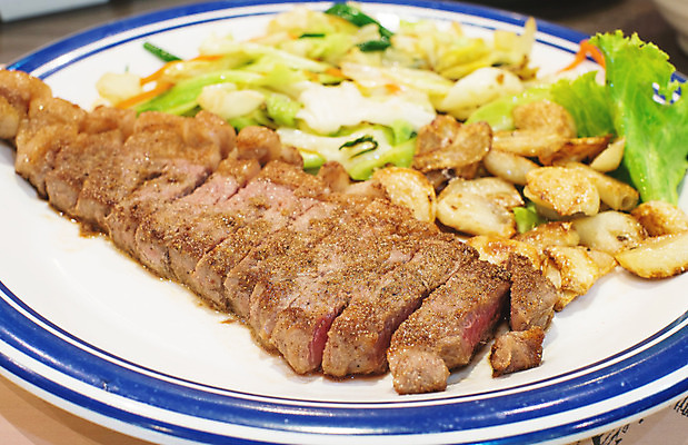 포토 JPG 해외이미지 접시 음식 잎 양파 건강 마늘 육류 스테이크 요리 사람없음 빨간색 초록색 식당 일본 검은색 식사 저녁식사 버섯 샐러드 소고기 튀김 흰색 아기 그릴 큐브 후추 양고기 해외202004 해외포토 식물 식기 아시아 컬러 채소 식재료 주방용품 서양음식 사람 상점 향신료 파일형식 이미지허브