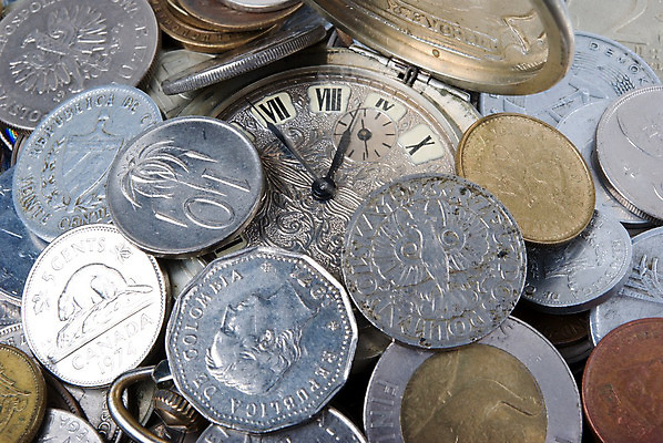 포토 JPG 해외이미지 시계 돈 비즈니스 그래프 사람없음 금융 경제 달러 동전 성장 시간 날짜 계산 역사 변화 도박 은색 주머니 손목시계 복고 투자 상업 이익 대출 빚 수입 옛날 경제학 해외202004 해외포토 교육 컬러 컨셉 장신구 재산 파일형식 이미지허브