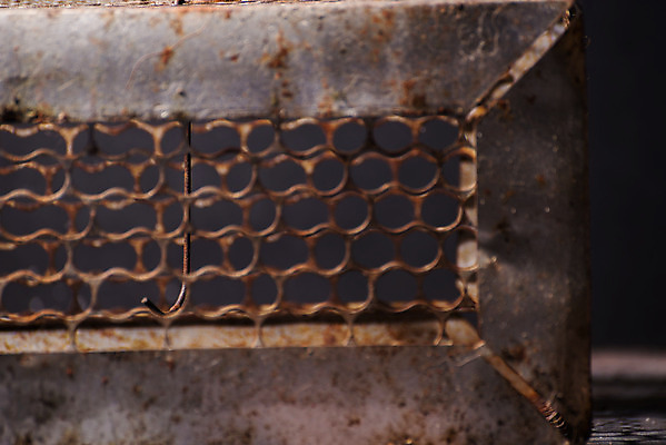 포토 JPG 해외이미지 동물 디자인 응시 백그라운드 포유류 성공 주택 사람없음 금속 어둠 장비 흰색 잡기 보호 쥐 설치류 위험 작음 시멘트 새장 올가미 미끼 해외202004 해외포토 시선 컬러 컨셉 모션 재질 건물 크기 케이지 파일형식 이미지허브