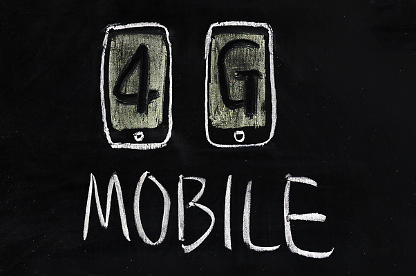 포토 JPG 해외이미지 이동 컨셉 텍스트 통신 모바일 사람없음 단어 스마트폰 핸드폰 디지털 검은색 자료 칠판 장비 정보 기록 네트워크 연결 편지 무선전화기 속도 그림 전염 세대 전송 다음 대본 표준 필기체 네트워킹 셀룰러 4G 해외202004 해외포토 문자 컬러 IT 전자제품 스마트기기 질병 전화기 감염 파일형식 이미지허브