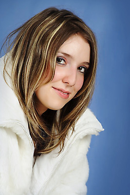 포토 JPG 해외이미지 백인 한명 사람 흰색 해외202004 해외포토 서양인 1 컬러 파일형식 이미지허브