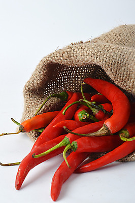 포토 JPG 해외이미지 식물 조각 백그라운드 채소 재료 고추 탁자 멕시코 파프리카 건강 마늘 요리 사람없음 목재 빨간색 빛 우주 주방 검은색 수확 종 신선 뜨거움 양념 그룹 맛 큼 허브 향신료 유기농 매움 날것 향료 후추 내추럴 고립 땅바닥 살사댄스 숙성 채식주의자 페퍼로니 해외202004 해외포토 나무 웰빙 컬러 가구 컨셉 북아메리카 농업 바닥 춤 소시지 크기 채식 향기 냄새 향미료 파일형식 이미지허브