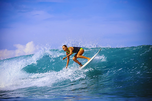 포토 JPG 해외이미지 여자 스포츠 파도 바다 여행 포즈 모션 자연 날씨 통 한명 풍경 야외 물 여름 파란색 운동 에너지 수상스포츠 액체 서핑 떨어짐 승차 시원함 발리 인도네시아 태평양 분무기 튜브 서퍼 혁명 해외202004 해외포토 자연요소 1 계절 아시아 컬러 섬 컨셉 운동선수 건강 사람 생태계 파일형식 이미지허브