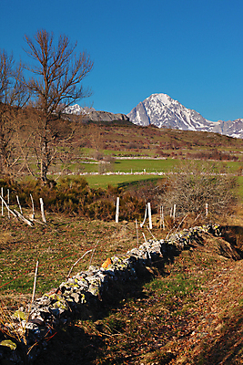 포토 JPG 해외이미지 자연 하늘 산 풍경 사람없음 세로 얼음 봄 가을 순수 생존 해외202004 해외포토 자연요소 계절 컨셉 생태계 파일형식 이미지허브