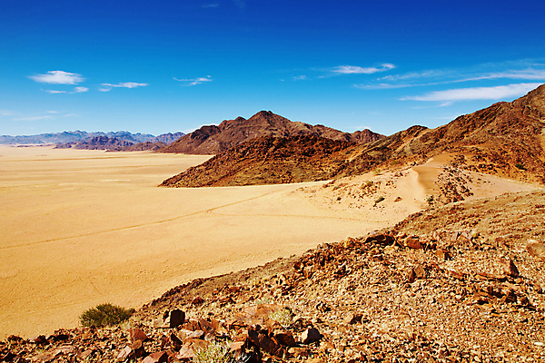 포토 JPG 해외이미지 구름 공원 모래 아프리카 자연 하늘 산 건조 풍경 사람없음 파란색 노란색 환경 맑음 사막 뜨거움 황무지 땅 모래언덕 사파리 암초 가뭄 나미비아 전국 칼라하리 수평선 해외202004 해외포토 자연요소 공공시설 나라 컬러 날씨 언덕 생태계 남아프리카 파일형식 이미지허브