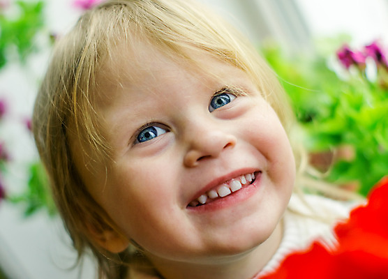 포토 JPG 해외이미지 식물 1 라이프스타일 여자 꽃 행복 감정 아들 얼굴 어린이 꽃다발 백그라운드 컨셉 자연 휴가 선물 한명 사람 소년 빨간색 금발 봄 기쁨 튤립 아기 진짜 유일 해외202004 해외포토 헤어스타일 계절 남자 컬러 가족 생활 신체부위 생태계 파일형식 이미지허브