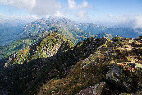 포토 JPG 해외이미지 식물 백인 구름 유럽 여행 백그라운드 자연 하늘 산 파노라마 종류 풍경 경사 사람없음 봄 정상 시원함 언덕 산등성이 파일 빙하 러시아 암초 안심 내추럴 루트 선로 해외202004 해외포토 자연요소 서양인 계절 나라 촬영기법 육류 생태계 파일형식 이미지허브