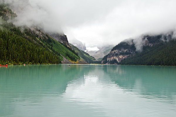 포토 JPG 해외이미지 캐나다 산 사람없음 물 안개 보트 앨버타 터키석 해외202004 해외포토 자연요소 북아메리카 배_교통 날씨 보석 파일형식 이미지허브