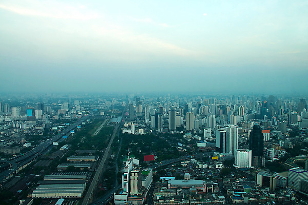 포토 JPG 해외이미지 외관 아시아 여행 비즈니스 건축양식 태국 하늘 새로움 거리 안테나 풍경 사람없음 야외 금융 파란색 도시풍경 사무실 탑 고층빌딩 관찰 도시 도심 큼 방콕 각도 장면 지역 타운 스카이라인 소멸 해외202004 해외포토 건축물 건축 나라 컬러 컨셉 통신 모션 빌딩 경제 크기 파일형식 이미지허브