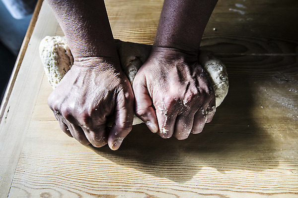 포토 JPG 해외이미지 음식 빵 농업 자연 탁자 피자 건강 요리 사람없음 목재 물 햇빛 케이크 주방 숟가락 힘 젖음 에너지 성장 업무 맛 설탕 시리얼 밀 지중해 순수 준비 상승 반죽 밀가루 소금 먼지 레시피 성분 내추럴 어려움 이스트 해외202004 해외포토 자연요소 나무 산업 바다 가구 컨셉 재료 디저트 곡류 패스트푸드 서양음식 수저 태양 작업 가루 생태계 파일형식 이미지허브