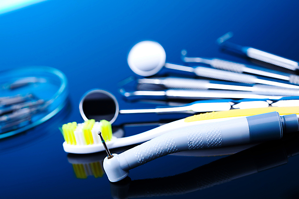 포토 JPG 해외이미지 사람없음 파란색 칫솔 치과용품 해외202004 구강거울 해외포토 컬러 위생용품 의료용품 파일형식 이미지허브