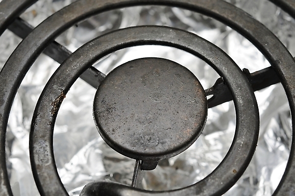 포토 JPG 해외이미지 1 산업 음식 백그라운드 가정 새로움 주택 요리 안전 사람없음 빛 금속 주방 검은색 식사 힘 기계 장비 에너지 공구 반지 레인지 뜨거움 원형 닫기 위험 난로 은박지 오브젝트 싱글 질감 가스 알루미늄 철강 해외202004 해외포토 도형 컬러 컨셉 장신구 모션 재질 건물 가전제품 도구 난방기 파일형식 이미지허브