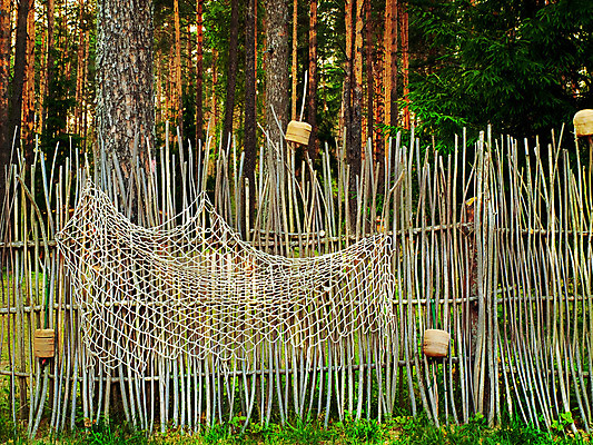 포토 JPG 해외이미지 사람없음 야외 울타리 숲 봉 부표 핸드메이드 해외202004 해외포토 담장 파일형식 이미지허브