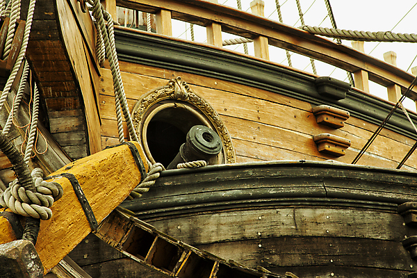 포토 JPG 해외이미지 밧줄 바다 교통시설 하늘 항해 사람없음 목재 물 항구 이탈리아 수확 골동품 보트 갑판 복고 함선 돛대 복제 옛날 해외202004 해외포토 자연요소 나무 유럽 줄 교통 농업 배_교통 재료 시설 파일형식 이미지허브