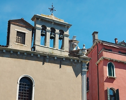포토 JPG 해외이미지 유럽 여행 건축양식 사람없음 건물 도시풍경 컬러풀 교회 탑 맑음 이탈리아 종 도시 역사 지중해 베네치아 옛날 해외202004 해외포토 건축물 건축 나라 바다 컬러 종교건축 날씨 풍경 파일형식 이미지허브