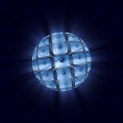 포토 JPG 해외이미지 컨셉 한명 모니터 정보 관찰 기록 눈동자 사이버 검색 감시 스캔 인공 지능 탐지 해외202004 해외포토 1 모션 사람 컴퓨터 눈_신체부위 파일형식 이미지허브