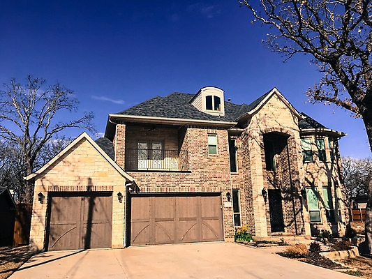 포토 JPG 해외이미지 구름 외관 2 겨울 교실 가족 하늘 벽돌 새로움 주택 이야기 풍경 잔디 사람없음 건물 초록색 파란색 문 정원 미국 차도 바위 재산 고급 중앙 싱글 이웃 대출 개발 교외 진짜 차고 텍사스 해외202004 해외포토 자연요소 식물 건축물 계절 교육 도로 컬러 컨셉 북아메리카 학교 관계 금융 파일형식 이미지허브