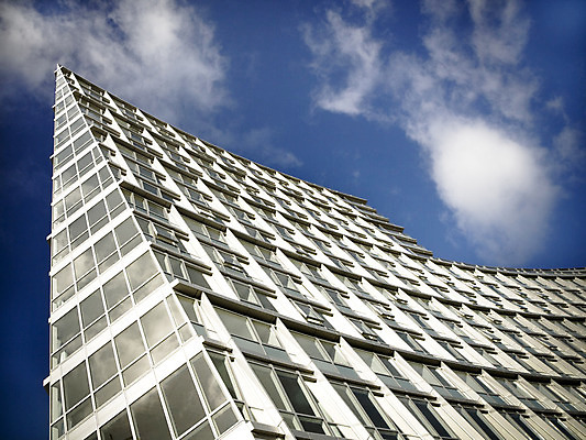 포토 JPG 해외이미지 구름 외관 비즈니스 건축양식 창문 유리 부동산 바닥 아파트 직장 사람없음 건물 파란색 사무실 탑 고층빌딩 거울 도시 플랫 도심 해외202004 해외포토 자연요소 건축물 건축 컬러 회사 재질 주택 빌딩 재산 파일형식 이미지허브