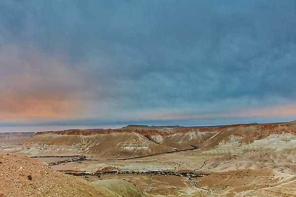 포토 JPG 해외이미지 공원 지구 모래 여행 오렌지 자연 하늘 산 풍경 사람없음 빨간색 컬러풀 사막 바위 분화구 동쪽 이스라엘 전국 해외202004 해외포토 공공시설 컬러 과일 돌_바위 방향 생태계 화산 서아시아 파일형식 이미지허브