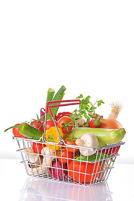 포토 JPG 해외이미지 계절 음식 백그라운드 잎 농업 다이어트 토마토 채소 재료 자연 탁자 양파 오이 파슬리 건강 요리 사람없음 목재 빨간색 초록색 여름 바구니 버섯 카트 샐러드 수확 신선 시장 수프 상추 유기농 부추 후추 내추럴 주키니 해외202004 해외포토 나무 식물 웰빙 산업 컬러 가구 향신료 생태계 파일형식 이미지허브