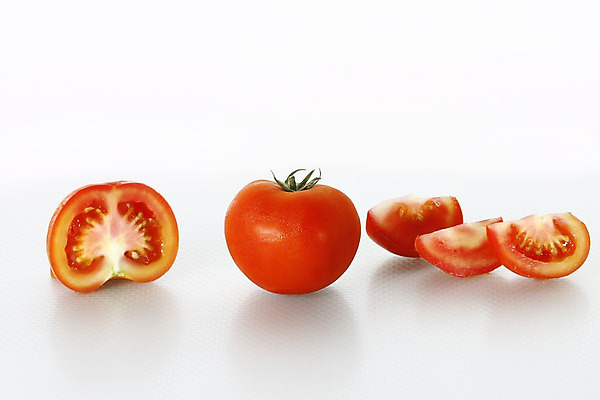 포토 JPG 해외이미지 라이프스타일 음식 조각 백그라운드 잎 다이어트 토마토 채소 과일 재료 부분 건강 사람없음 빨간색 쌓기 침묵 흰색 신선 원형 그룹 달콤 맛 자르기 배열 상쾌 유기농 날것 슬라이스 광택 흙더미 고립 숙성 완벽 채식주의자 비건 해외202004 해외포토 도형 식물 웰빙 감정 컬러 컨셉 모션 생활 소리 흙 채식 파일형식 더미 이미지허브