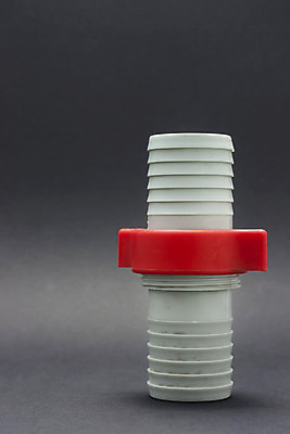 포토 JPG 해외이미지 건축양식 사람없음 물 장비 욕실 수리 위생 플라스틱 골프티 배수구 설치 파이프라인 팔꿈치 해외202004 해외포토 자연요소 건축 재질 골프용품 신체부위 파이프_관 팔 파일형식 이미지허브