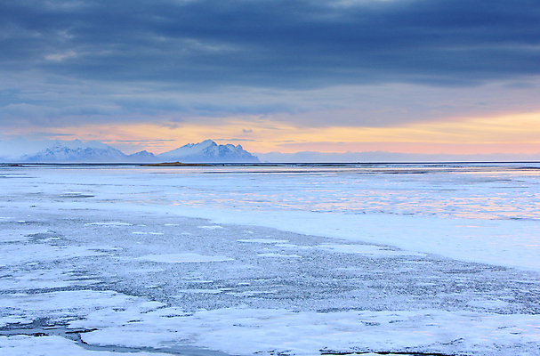 포토 JPG 해외이미지 유럽 바다 여행 겨울 패턴 자연 하늘 휴가 산 아이슬란드 풍경 사람없음 물 파란색 빛 환경 냉동 얼음 황혼 일몰 추위 북극 질감 화산 서리 북쪽 내추럴 수평선 해외202004 해외포토 자연요소 계절 나라 컬러 무늬 노을 극지방 방향 생태계 파일형식 이미지허브