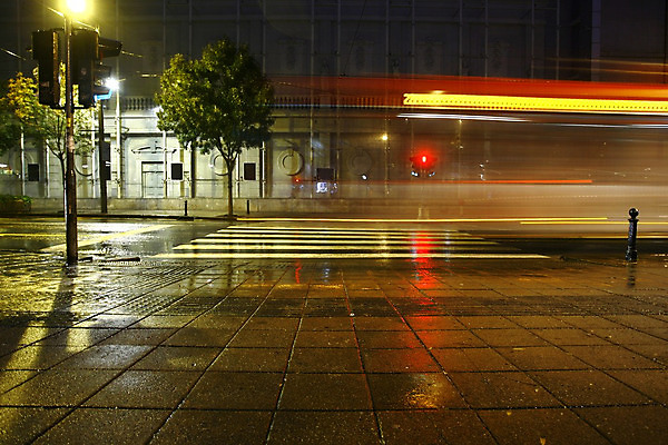 포토 JPG 해외이미지 유럽 도로 길 여행 이동 교통시설 모션 자동차 추상 거리 버스 사람없음 빛 황혼 운전 도시 시간 고속도로 보행자 도심 승차 야간 저녁 잼 사인 속도 바쁨 장면 짐차 타운 모터 방법 블러 자동 통근 해외202004 해외포토 자연요소 나라 육상교통 교통 컨셉 무늬 대중교통 일몰 소스_음식 시설 출근 파일형식 이미지허브