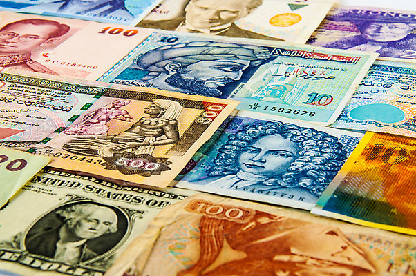 포토 JPG 해외이미지 얼굴 백그라운드 지폐 돈 패턴 태국 추상 사람 사람없음 금융 경제 세계 달러 쪽지 미국 유로 투명 시장 스위스 체코 모음 파운드 계산서 싱가폴 빚 워싱턴 이스라엘 해외202004 해외포토 유럽 아시아 북아메리카 무늬 한글 신체부위 재산 서아시아 파일형식 이미지허브