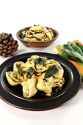 포토 JPG 해외이미지 전통 접시 치즈 파스타 요리 사람없음 식사 이탈리아 이탈리아음식 지중해 버터 성분 폭식 세이지 채식주의자 해외202004 해외포토 식기 유럽 바다 유제품 서양음식 채식 파일형식 이미지허브