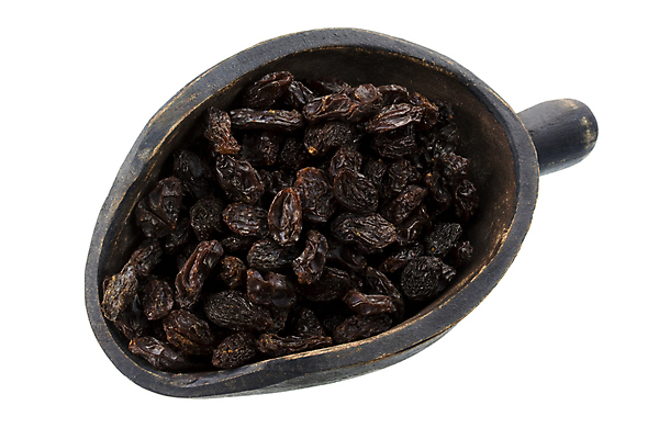 포토 JPG 해외이미지 클리핑패스 음식 과일 건조 사람없음 목재 가로 갈색 골동품 시골 국자 건포도 고립 해외202004 해외포토 나무 컬러 재료 포도 주방용품 건과일 파일형식 이미지허브