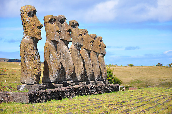 포토 JPG 해외이미지 문화 조각 여행 사람없음 조각상 역사 칠레 고고학 해외202004 해외포토 교육 조형물 남아메리카 파일형식 이미지허브