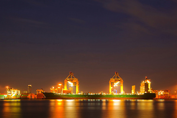 포토 JPG 해외이미지 산업 바다 비즈니스 교통시설 태국 사람없음 물 파란색 글로벌 항구 황혼 거래 화물 도시 컨테이너 조선소 배송 기중기 방콕 수납 포트 타운 수입 유조선 터미널 해외202004 해외포토 자연요소 아시아 컬러 교통 일몰 운송업 중장비 시설 파일형식 이미지허브