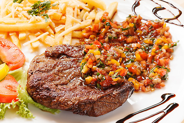 포토 JPG 해외이미지 접시 음식 토마토 채소 감자 파슬리 육류 스테이크 비프스테이크 사람없음 식사 저녁식사 샐러드 소고기 튀김 감자튀김 그릴 상추 굽기 허브 오브젝트 올리브 후추 점심식사 해외202004 해외포토 식물 식기 열매 식재료 주방용품 서양음식 구이 향신료 파일형식 이미지허브