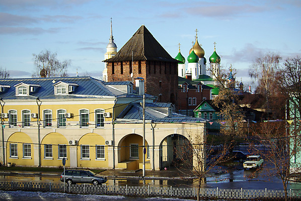 포토 JPG 해외이미지 기독교 종교 건축양식 자연 거리 주택 풍경 사람없음 건물 교회 탑 가을 도시 성 서식 러시아 신앙심 옛날 해외202004 해외포토 건축물 계절 건축 유럽 생태계 파일형식 이미지허브