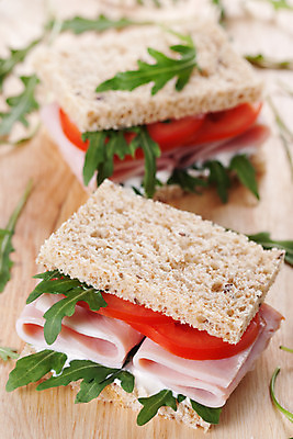 포토 JPG 해외이미지 음식 빵 조각 백그라운드 잎 다이어트 토마토 채소 재료 부분 샌드위치 건강 육류 요리 사람없음 목재 초록색 갈색 식사 저녁식사 샐러드 로켓 흰색 신선 고명 선택 맛 아침식사 상추 자르기 먹기 허브 오브젝트 속도 햄 토스트 칠면조 내추럴 점심식사 루꼴라 해외202004 해외포토 나무 식물 컬러 컨셉 식재료 모션 조류 파일형식 이미지허브