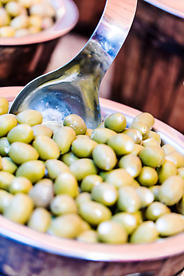 포토 JPG 해외이미지 음식 백그라운드 다이어트 채소 과일 재료 고추 거리 건강 요리 사람없음 초록색 세일 검은색 이탈리아 수확 신선 사발 스페인 시장 맛 지중해 포르투갈 먹기 허브 그리스 유기농 올리브 모음 그리스인 프랑스어 숙성 스페인어 채식주의자 타파스 많음 해외202004 해외포토 서양인 식물 문자 웰빙 열매 유럽 바다 컬러 컨셉 농업 모션 한글 사기그릇 애피타이저 채식 파일형식 이미지허브