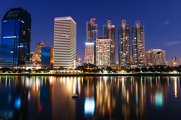 포토 JPG 해외이미지 비즈니스 건축양식 새로움 사람없음 건물 금융 강 도시풍경 사무실 새벽 도시 역사 도심 야간 지역 타운 스카이라인 해외202004 해외포토 자연요소 건축물 건축 컨셉 풍경 경제 파일형식 이미지허브