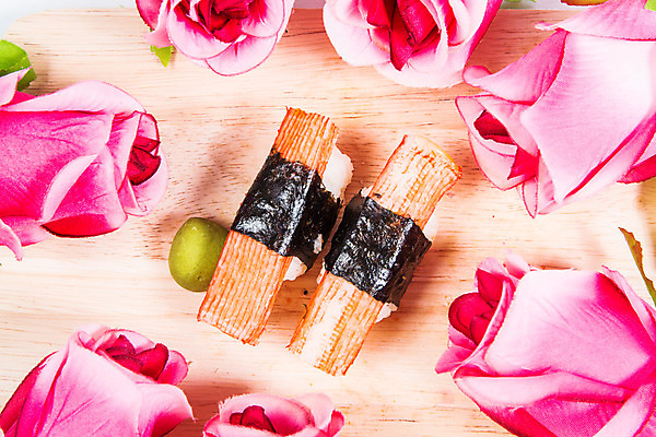 포토 JPG 해외이미지 전통 접시 아시아 문화 음식 바다 잎 다이어트 채소 밥 오이 건강 어류 요리 동양인 사람없음 주방 식당 일본 식사 저녁식사 초밥 신선 해조류 맛 고추냉이 참치 먹기 장어 레몬 해산물 준비 롤 연어 모음 아보카도 점심식사 일본음식 해외202004 해외포토 식물 식기 나라 컨셉 과일 모션 인종 한글 상점 수중동물 양념 해양식물 파일형식 이미지허브