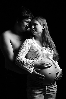 포토 JPG 해외이미지 손 커플 응시 여자 남자 행복 결혼 컨셉 2 가족 포옹 엄마 남편 미래 새로움 사랑 사람 두명 희망 임신 성장 흰색 아기 잡기 아내 아빠 예측 돌봄 해외202004 해외포토 시선 감정 컬러 관계 안기 모션 이벤트 신체부위 파일형식 이미지허브