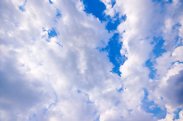 포토 JPG 해외이미지 구름 백그라운드 자연 하늘 아침 날씨 사람없음 파란색 빛 햇빛 태양 우주 안개 광선 흰색 오픈 분위기 부드러움 천국 솜털 흐림 내추럴 여의주 수평선 해외202004 해외포토 주간 자연요소 컬러 컨셉 감각 생태계 파일형식 이미지허브