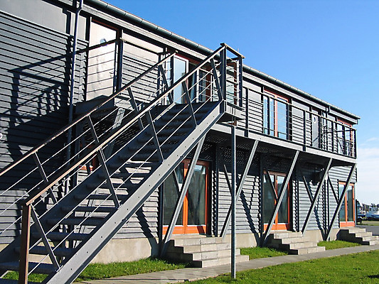 포토 JPG 해외이미지 모양 디자인 외관 벽 비즈니스 건축양식 창문 유리 하늘 부동산 미래 새로움 주택 프레임 사람없음 건물 금융 빛 사무실 반사 금속 도시 정사각형 철강 해외202004 해외포토 도형 건축물 건축 컨셉 재질 경제 재산 파일형식 이미지허브