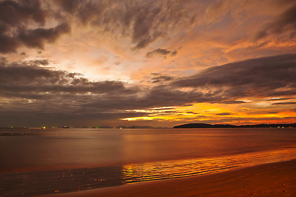 포토 JPG 해외이미지 구름 계절 공원 호수 바다 여행 자연 하늘 휴가 산 풍경 사람없음 야외 목재 빨간색 물 여름 강 컬러풀 햇빛 반사 평화 환경 계곡 침묵 일몰 봄 활발 숲 지역 수평선 해외202004 해외포토 자연요소 나무 공공시설 컬러 컨셉 재료 태양 노을 소리 생태계 파일형식 이미지허브