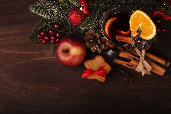 포토 JPG 해외이미지 크리스마스 과일 잔 실내 사람없음 칵테일 달콤 시나몬스틱 뱅쇼 해외202004 팔각회향 해외포토 식기 기념일 주류 내부 와인 맛 향신료 시나몬 파일형식 이미지허브