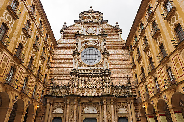 포토 JPG 해외이미지 유럽 기독교 여행 건축양식 산 사람없음 야외 성당 교회 천주교 스페인 수도원 바르셀로나 명승지 바실리카 수녀원 해외202004 해외포토 건축 나라 종교 종교건축 풍경 파일형식 이미지허브