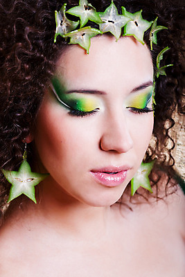 포토 JPG 해외이미지 백인 1 여자 행복 감정 음식 스포츠 다이어트 채소 과일 재료 손가락 자연 건강 관리 한명 초록색 유행 식사 저녁식사 임신 기쁨 머그컵 흰색 찡그림 무게 브로콜리 피부 준비 주부 양배추 고립 대칭 돌봄 식용 채식주의자 유일 해외202004 해외포토 서양인 손 컬러 모션 표정 사람 신체부위 컵 생태계 채식 파일형식 이미지허브